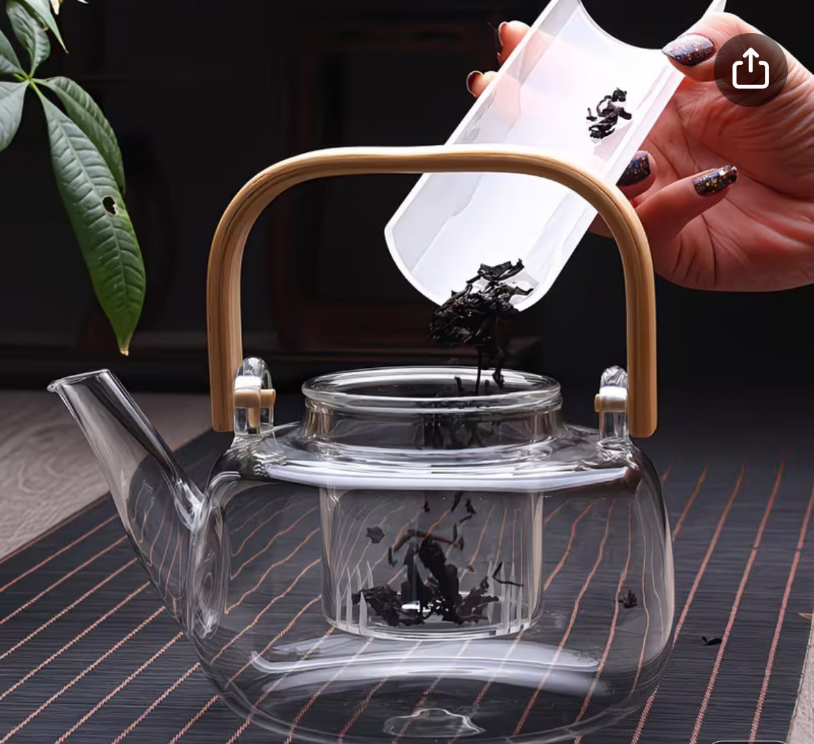 Earth’s Love Glass Teapot with Bamboo Handle (30oz)